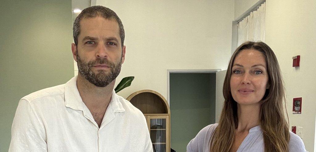 Sliding Descriptive Image