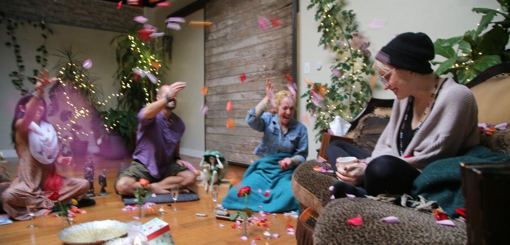 Sliding Descriptive Image