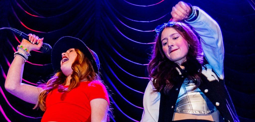 Sliding Descriptive Image