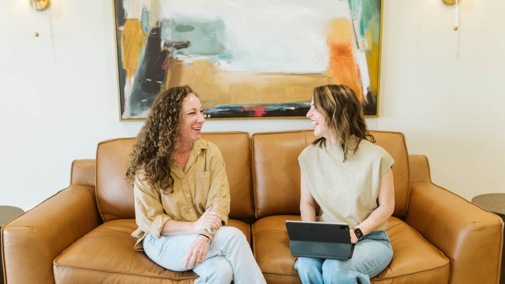 Sliding Descriptive Image