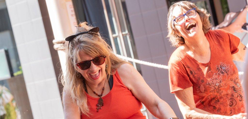 Sliding Descriptive Image