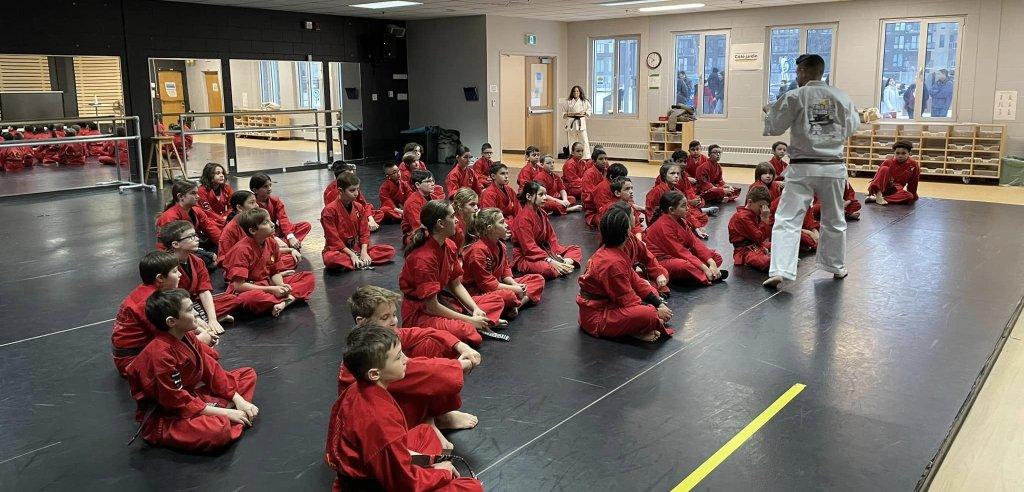 Sliding Descriptive Image